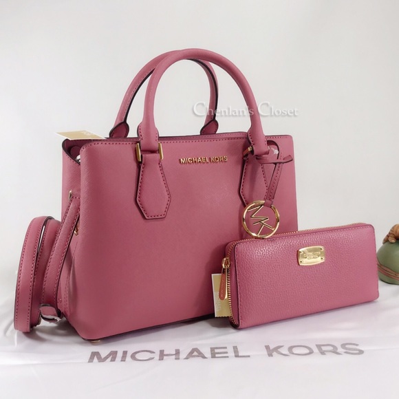 Michael Kors Handbags - 🍀NWT Michael Kors Camille Satchel Set